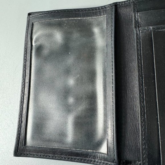 Authentic Vintage Gucci Dark Blue Soft Leather Bi-fold Wallet - Picture 9 of 16